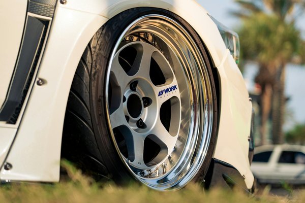 Comment les systèmes de surveillance de la température des freins influencent-ils la sécurité des véhicules utilitaires légers?